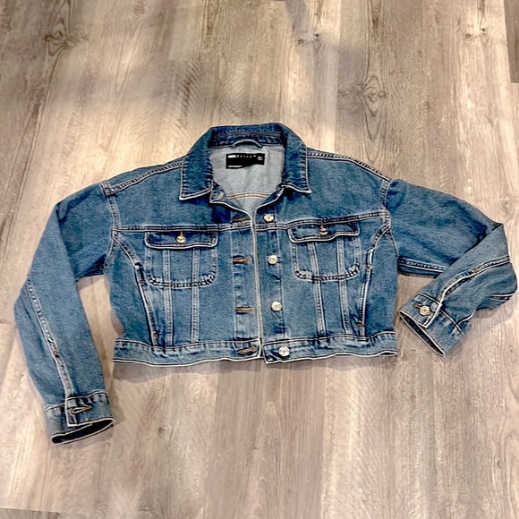 Asos - Cropped Jean Jacket - US Size 6 - Picture 2 of 16